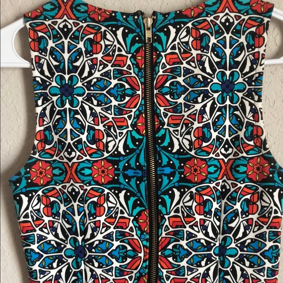 Open chest funky print dress - Picture 2 of 2